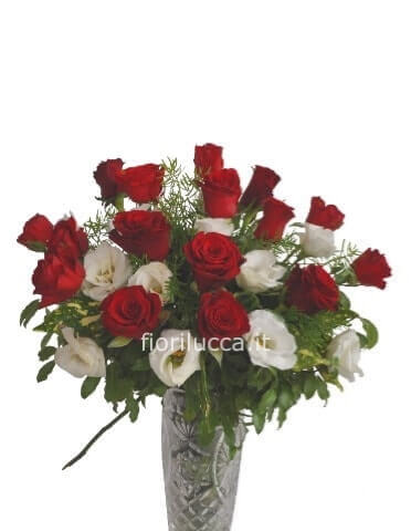 Bouquet rose rosse e lisiantus